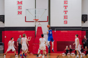 Hart Holmgren laying it up