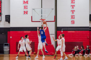 Hart Holmgren laying it up