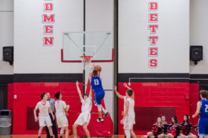 Hart Holmgren laying it up