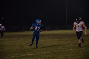 It's Friday Night Football in Ishpeming on WRUP 98.3